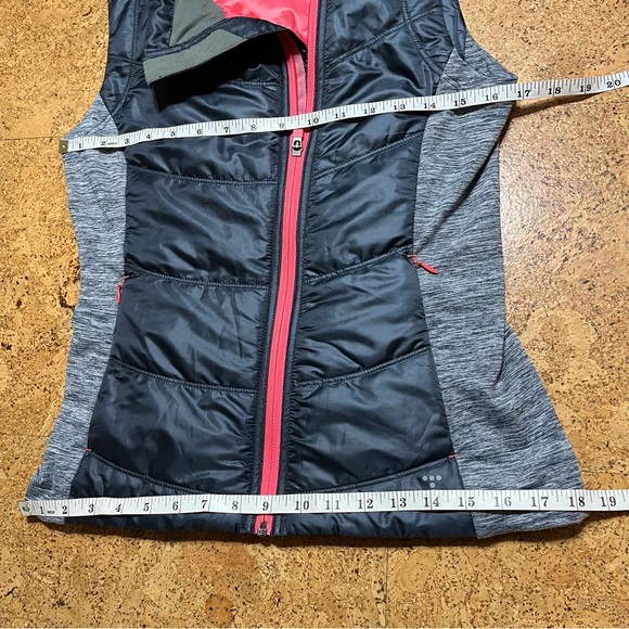 Title Nine Will Power Vest in Gray & Pink Sz XS - Picture 14 of 15